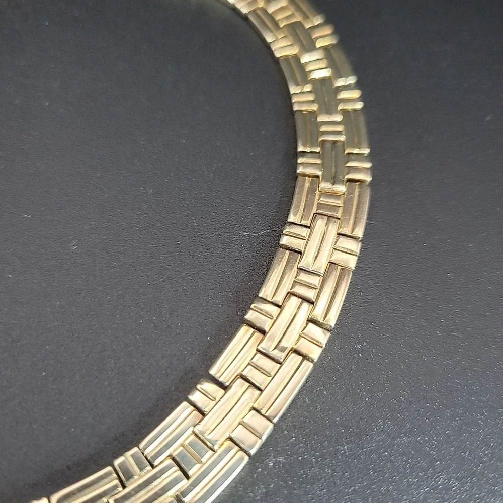 Vintage Crown Trifari Gold Brick Link Choker Necklace 15‎ Inch Old Money
